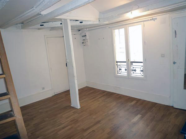 Faubourg Saint Denis - 22m2 - Paris 10ème